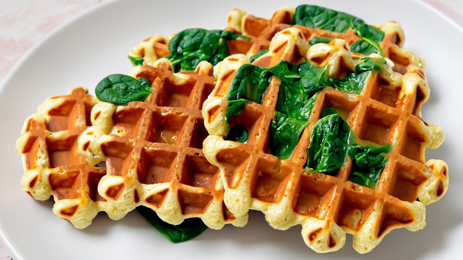 Waffles de Espinaca y Queso