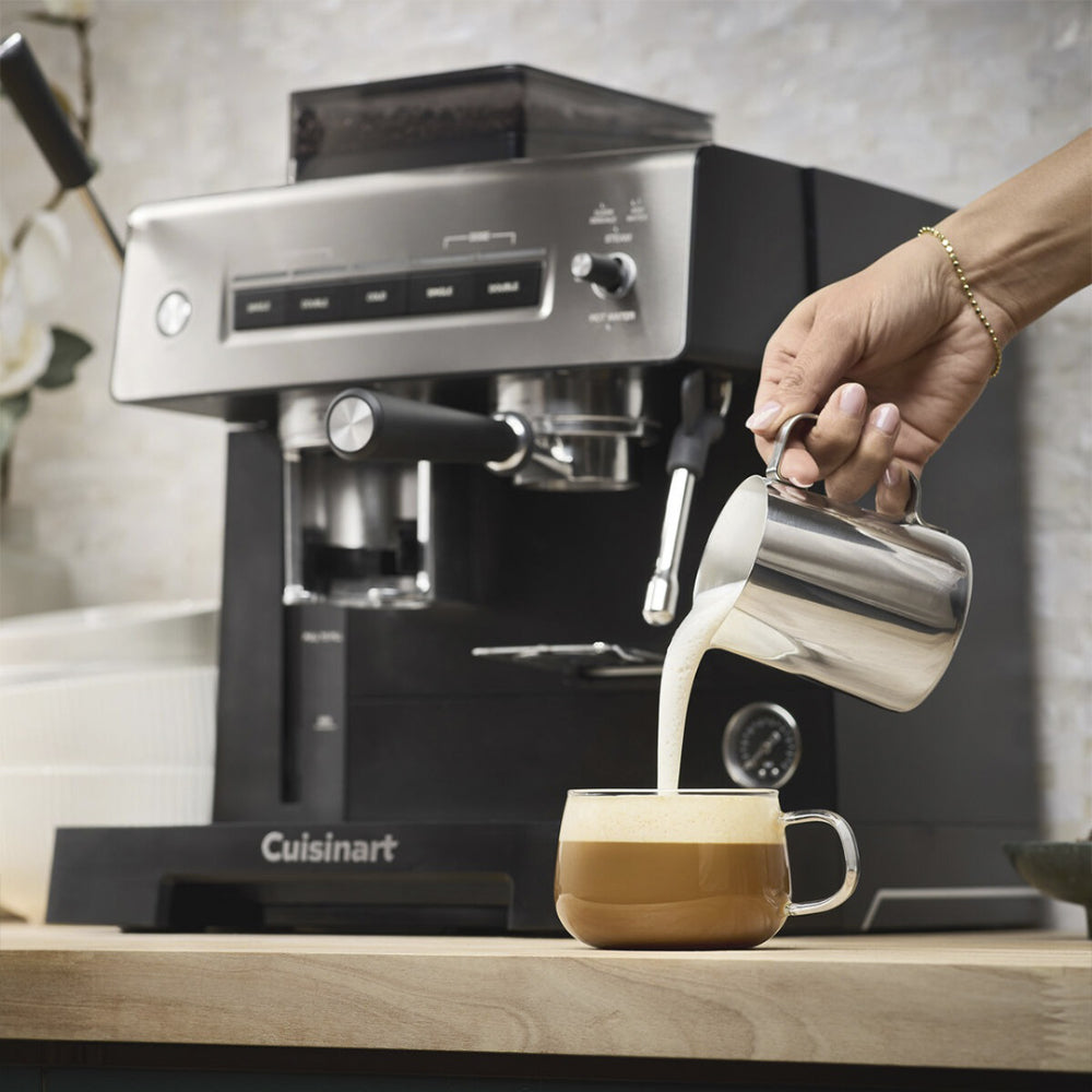 Máquina Grind & Brew™ Espresso Bar™ EM-640C de Cuisinart®
