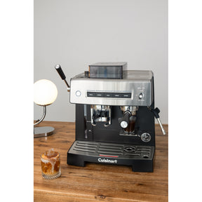 Máquina Grind & Brew™ Espresso Bar™ EM-640C de Cuisinart®