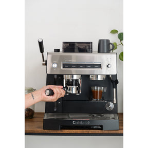 Máquina Grind & Brew™ Espresso Bar™ EM-640C de Cuisinart®