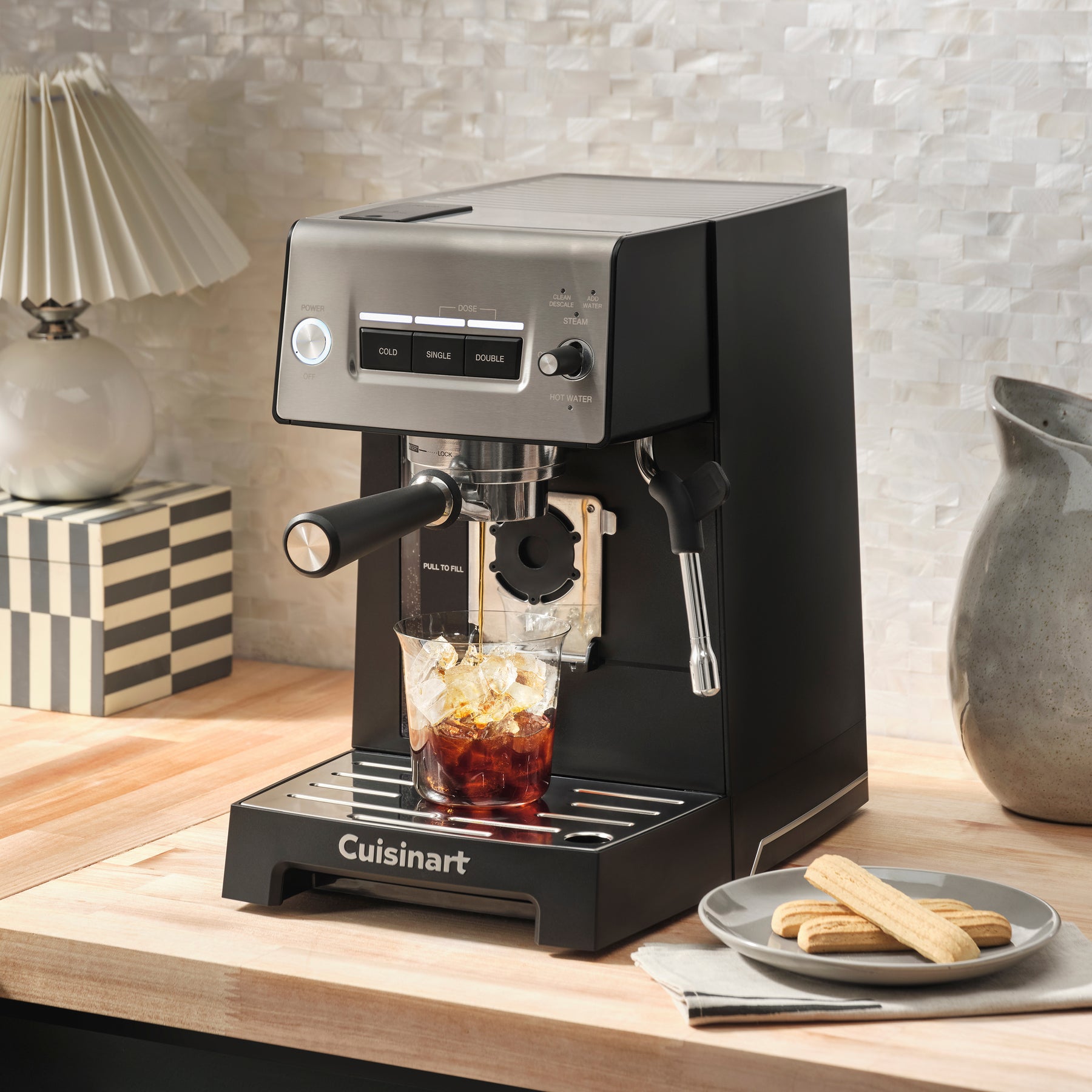 Máquina Espresso Bar™ EM-320C de Cuisinart®