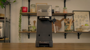 Máquina Delgada Espresso Bar™ EM-160 de Cuisinart®